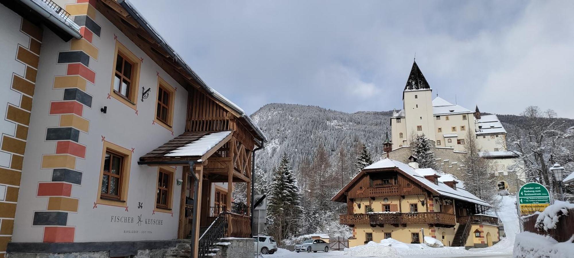 Burglodge Fischerkeusche Mauterndorf  Exteriör bild