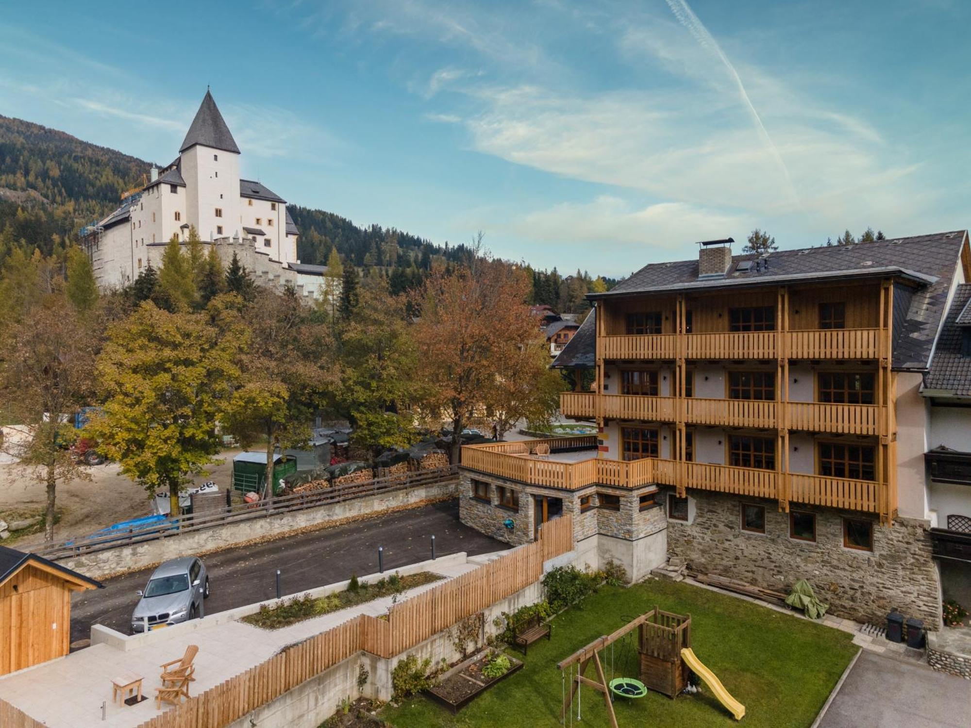 Burglodge Fischerkeusche Mauterndorf  Exteriör bild