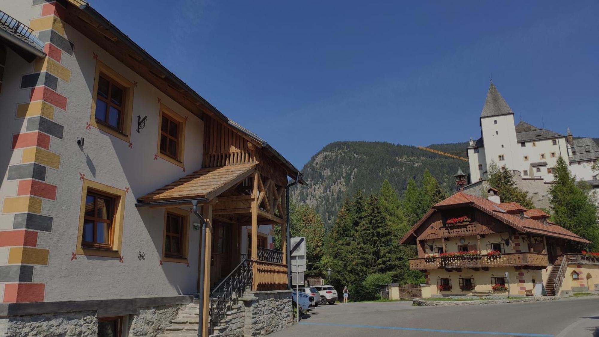 Burglodge Fischerkeusche Mauterndorf  Exteriör bild